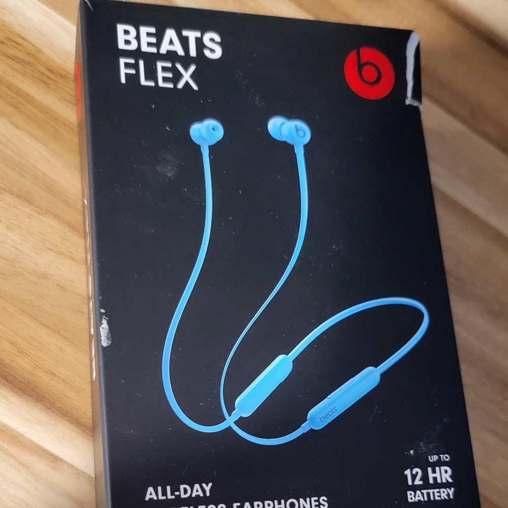 Beats flex